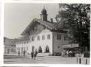 Das Rathaus in Bad Wiessee, daneben Auto-Reisebüro Berthold, historische Fotografie, um 1938