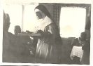 Das Josefsheim in Bad Wiessee, bedienende Schwester (Dominikanerin), historische Fotografie um 1938