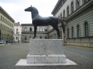 Bayerisches Hauptstaatsarchiv in München - Schönfeldstraße 5-11 - Denkmal Kavalerie 