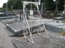 15-Ardres-Friedhof, Pas de Calais, Reste eines beeindruckenden Grabaufsatzes aus Schmiedeeisen-2008