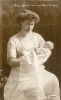 Kronprinzessin Cecilie, Herzogin zu Mecklenburg-Schwerin mit ihrem Sohn Prinz Friedrich von Preußen-Historische Fotografie 1911